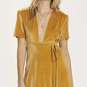 Billabong Lush for Life Velvet Gold Wrap Dress, Size Large, Never Worn